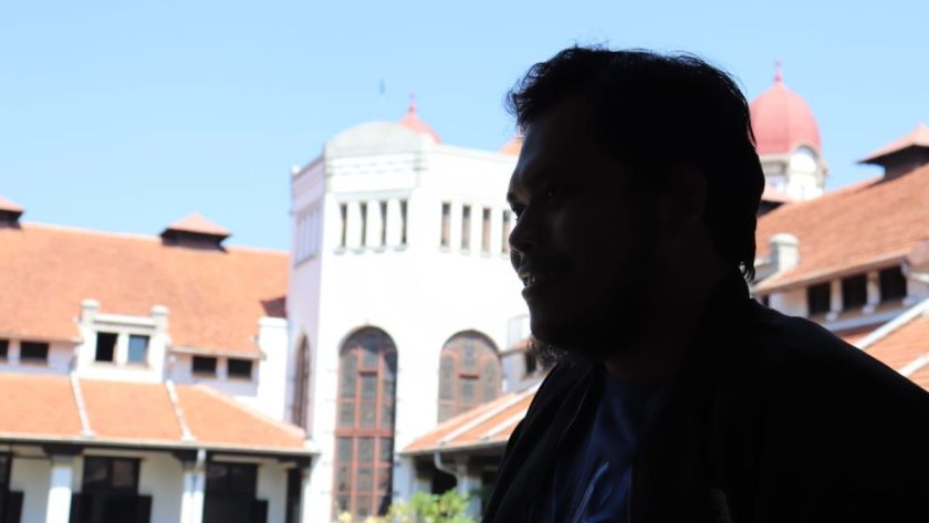 penari di atas penderitaan