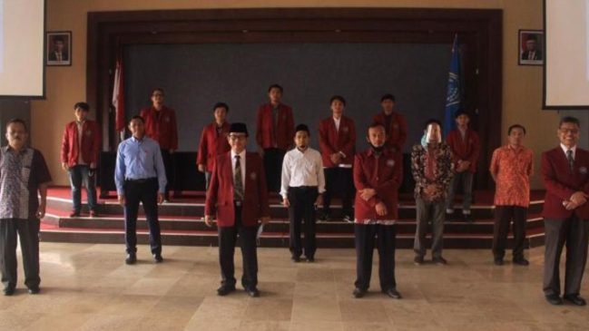 Lantik Fungsionaris Lembaga Intra, Ini Pesan Dekan FAI UMM