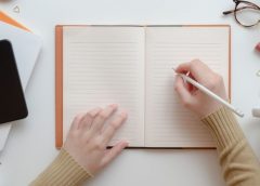 sarat ketentuan menulis di modernis