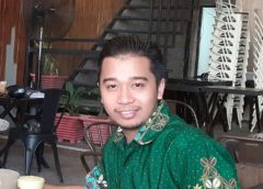 politik kampus putih