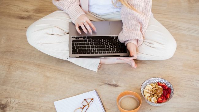 5 Ide Side Hustle untuk Cari Penghasilan Tambahan Jutaan Rupiah: Kamu Bisa Lakukan Ini!