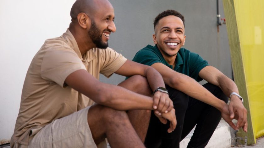 Membangun Hubungan Positif