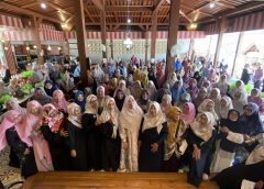 Aremanita Swimming Ceria Gelar Halal Bihalal