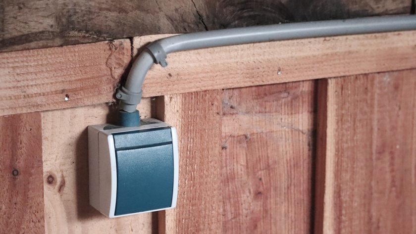 Bel rumah bunyi sendiri